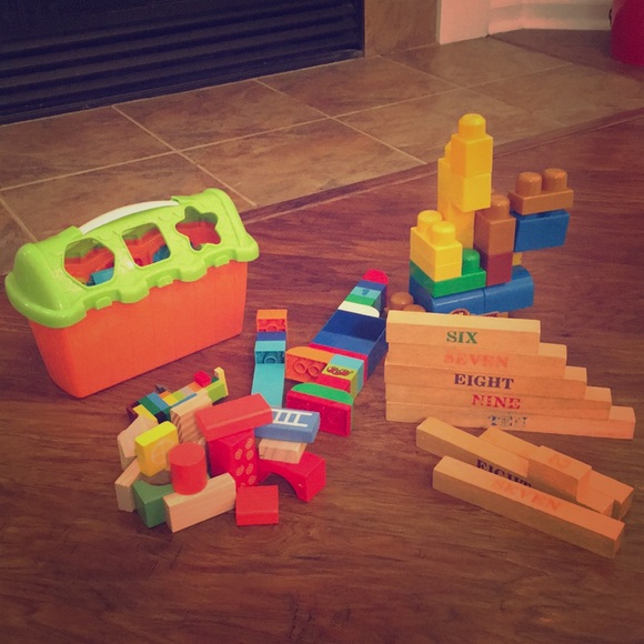 plain duplo blocks